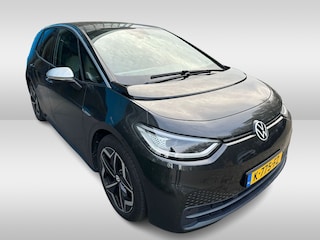 Volkswagen ID.3 First Plus 58 kWh / SOH 92,5% / Camera / Keyless / Matrix LED / Interieurvoorverwarming / 19'' / DAB / 19'' / Navigatie / ACC