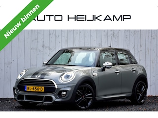 Mini Cooper 1.5 Serious Business | John Cooper Works | Led | Leer | Navi |