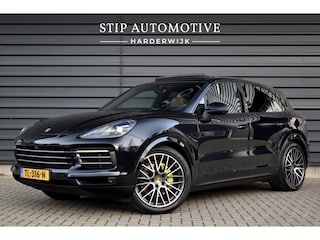 Porsche Cayenne 3.0 E-Hybrid 462pk | Panoramadak | Trekhaak | 360 Camera | Sport Chrono | Bose | Stuurverwarming | Luchtvering | Orig. NL |