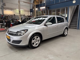 Opel Astra 1.6 16V 5D Edition | Airco | Trekghaak | Cruise control | NAP | Rijklaar prijs!