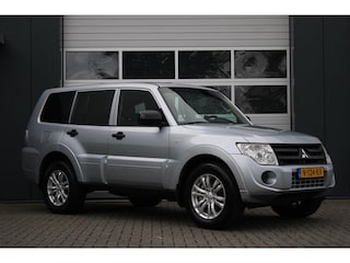 Mitsubishi Pajero 3.2 DI-D 200pk 4WD Grijskenteken Automaat Marge 3300KG Clima/Elek.Ramen/C.V./Trekhaak/127.157km/APK:09-10-2026