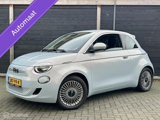 Fiat 500 Urban 42 kWh Clima / LM / Carplay / Parelmoer lak / 8.875 KM!!!