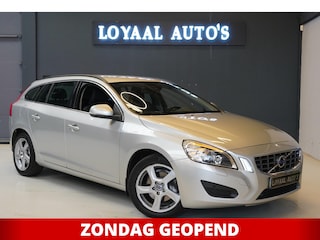 Volvo V60 1.6 T4 Summum | AUT | CRUISE | AIRCO | XENON | STOELVERW. | APK.