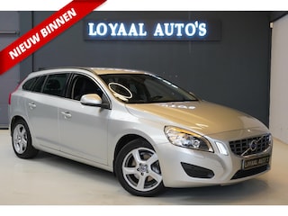 Volvo V60 1.6 T4 Summum | AUT | CRUISE | AIRCO | XENON | STOELVERW. | APK.