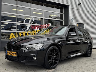 BMW 3-serie Touring 316d High Executive - Panorama dak I Navigatie I Airco I 19 inch Sport velgen I APK 10-2026