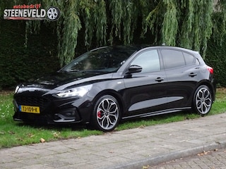 Ford Focus 1.0 125pk ST-Line met Navi, B&O en WinterPack