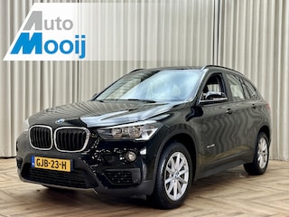 BMW X1 sDrive20i *192PK* Stoelverwarming / Navigatie / PDC / Bluetooth / 17"LMV