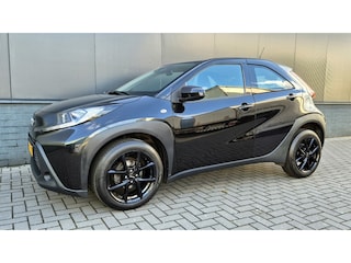 Toyota Aygo 1.0 VVT-i MT Play | camera | lane assist | ACC | 17 inch | airco
