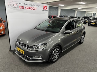 Volkswagen Polo 1.0 Highline Panoramaschuifdak, Navigatie, Climat Control, Parkeersensoren en Stoelverwarming