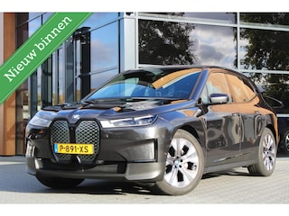 BMW iX xDrive50 High Executive 112kWh | HUD | H&K | Trekhaak