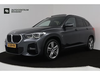 BMW X1 SDrive20i High Executive Edition (PANORAMADAK, STOELVERWARMING, HEAD-UP, CRUISE CONTROL, PARKEERSENSOREN, DEALER ONDERHOUD)