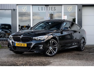 BMW 3-serie GT 320i M-Sport I Panorama I H&K I Leder I Camera I 1e-eig. I NL-auto I Dealer-onderhouden