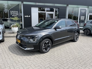 Kia Niro EV Edition Advanced 64.8 kWh Leder // Elec. verst Stoel // PDC // Camera // € 2000,= INRUILPREMIE !!!!  info Roel 0492-588951