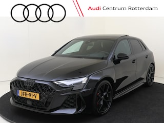 Audi A3 2.5 TFSI quattro | Panoramadak | RS-schaalstoelen | Head-op display | RS-sportuitlaat | SONOS audio | Parkeerassistent | Dodehoek detectie |
