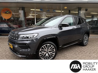 Jeep Compass 4xe 240 Plug-in Hybrid Electric Summit | Leer | Carplay | Winter pack | Safety Pack |