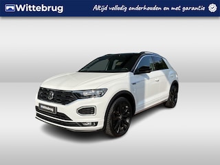 Volkswagen T-Roc 1.5 TSI 150pk DSG R-Line / Zwart Dak / 19" Suzuka / Virtual Cockpit / Stoelverwarming / LED / Trekhaak / Camera / Keyless / Alarm / Sport Comfort Stoelen / Dode Hoek