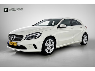 Mercedes-Benz A-klasse 180 BlueEFFICIENCY Business (STOELVERWARMING, LED, PARKEERSENSOREN, DEALER ONDERHOUDEN, SPORTSTOELEN)