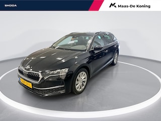 Skoda Octavia Combi 1.5 TSI 115pk DSG MHEV Business Edition Plus · Apple/Android Car Play · Elek. Trekhaak · Elek. Achterklep · Camera · 17'' Inch · Garantie t/m 29-09-2028 of 100.000km