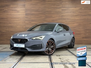 Cupra Leon 1.4 e-Hybrid 245PK VZ Performance Copper Edition | 19' inch | Sportstoelen | Half Leer | DAB