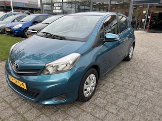 Toyota Yaris 1.0 VVT-i Aspiration Achteruit rij cam NAVI bj 2013 !!!