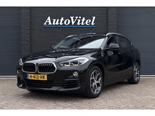 BMW X2 sDrive20i | Panodak | Sportstoelen | Camera | Trekhaak | Stoelverwarming