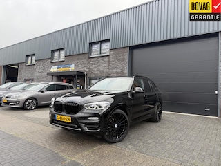 BMW X3 sDrive20i Launch Edition High Executive | 2E EIGENAAR | 12MND GARANTIE | PANODAK | DAB | LEDER | LED | CAMERA | NAVI | LMV |