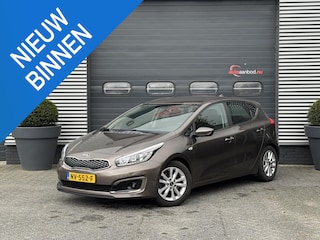 Kia Ceed cee'd 1.6 GDI ComfortPlusLine Navigator | Camera | Lichtmetalen Velgen | Navigatie | Cruise Control |