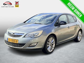 Opel Astra 1.4 Turbo Sport 1e Eigenaar / Zicht-pakket / Licht-pakket / Stoelverwarming / Stuurverwarming /