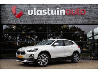 BMW X2 sDrive20i , Head-up display, Stoelverwarming,
