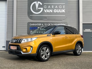 Suzuki Vitara 1.0 111PK TwoTone,Navi,Clima,Cruise,Isofix,Stoelverw,ElektrRamenV+A,Stuurbed,LED,Bluetooth,Dakrail,Camera,Lmv,