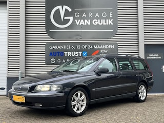 Volvo V70 2.4 T Geartr. C.L. 200PK Automaat,TrekhaakClima,Cruise,Isofix,ElektrRamenV+A,ElektrSpiegels,Radio/Cd-Speler,Multi-Stuur.