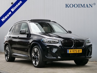 BMW iX3 M-Sport 80 kWh 286 Pk Automaat SOH 96% / Leer / Schuifdak / Trekhaak / Apple Carplay