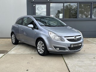 Opel Corsa 1.2 16V 111 Edition Airco Cruise Lichtmetaal NAP