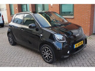 Smart Forfour Comfort PLUS 18 kWh Pano, Leer, Carplay