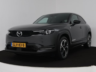 Mazda MX-30 e-SkyActiv R-EV 170 Advantage Demo Afschrijving | Actuele km stand/ Chassisnummer toevoegen en fotograferen bij Leseman | 24-09