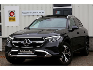 Mercedes-Benz GLC 300e 4MATIC Plug in hybride PHEV*Perfect MB Onderh.*1ste Eig.*BTW*Luchtvering/Pano/Elek. Trekhaak/ACC/Stoelverw./Stuurverw./Dodehoek/LED/Camera/Apple Carplay-Android/Parkeersens.V+A/18 inch LM*