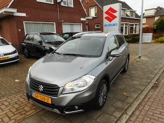 Suzuki S-Cross EXCLUSIVE