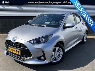 Toyota Yaris 1.5 Hybrid Business Plus Parkeersensoren voor + achter, Stoelverwarming, Apple carplay en/of Android auto navigatie, Adaptieve cruise control, Climate control, Achteruitrijcamera, BTW-auto