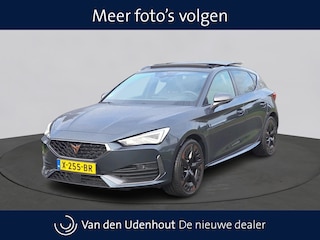 Cupra Leon 1.4 e-Hybrid 204pk VZ Adrenaline DSG / Panoramadak / 19" Lichtmetalen velgen / Stoelverwarming
