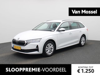 Skoda Octavia Combi 1.5 TSI MHEV Business Edition Metallic lak | Donker getint glas achter | Travel Assist Pakket | Comfort Pakket | Wegklapbare trekhaak | Navigatie Pakket