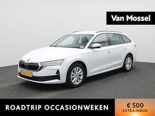 Skoda Octavia Combi 1.5 TSI MHEV Business Edition Metallic lak | Donker getint glas achter | Travel Assist Pakket | Comfort Pakket | Wegklapbare trekhaak | Navigatie Pakket