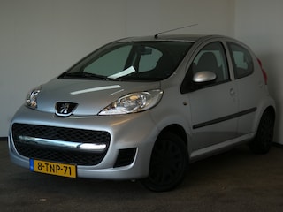 Peugeot 107 1.0-12V Millesim 200 Nwe APK airco