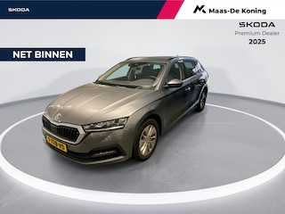 Skoda Octavia Combi 1.0 TSI 110pk Business Edition · Apple/Android Car Play · Navigatie · Elek. Achterklep · Getint Glas · 16'' Inch · Garantie t/m 25-09-2027 of 100.000km