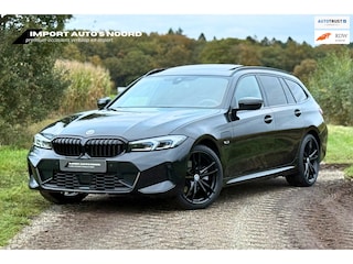 BMW 3-serie Touring 330e xDrive M sport Pano ACC Camera 19 inch Sfeer