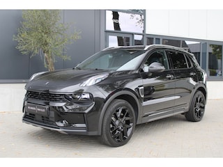 Lynk & Co 01 1.5 Hybrid | Full Black Pack | ACC | Pan.Dak | 360 Cam. | Infinity | Fabrieksgarantie |
