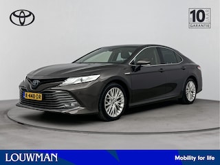 Toyota Camry 2.5 Hybrid Premium | Navigatie | Stoelverwarming | Parkeersensoren | Parkeercamera | Cruise Control Adaptief |