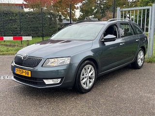 Skoda Octavia Combi 1.2 TSI Greentech Ambition Airco LM PDC NAP Trekhaak