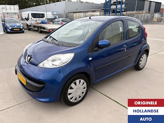 Peugeot 107 1.0-12V XS Automaat Airco van Oma uit 1935!