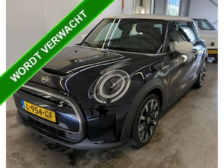 Mini Mini Electric Yours 135KW / 33 kWh Comfort plus / Driving Ass./ Leder / Navigatie / Pdc+Camera / Harman Kardon / 100% Elektrisch, 100% Stijlvol