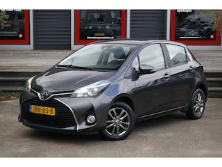 Toyota Yaris 1.3 VVT-i Aspiration |stoelverwarming| Bluetooth | LM velgen |
